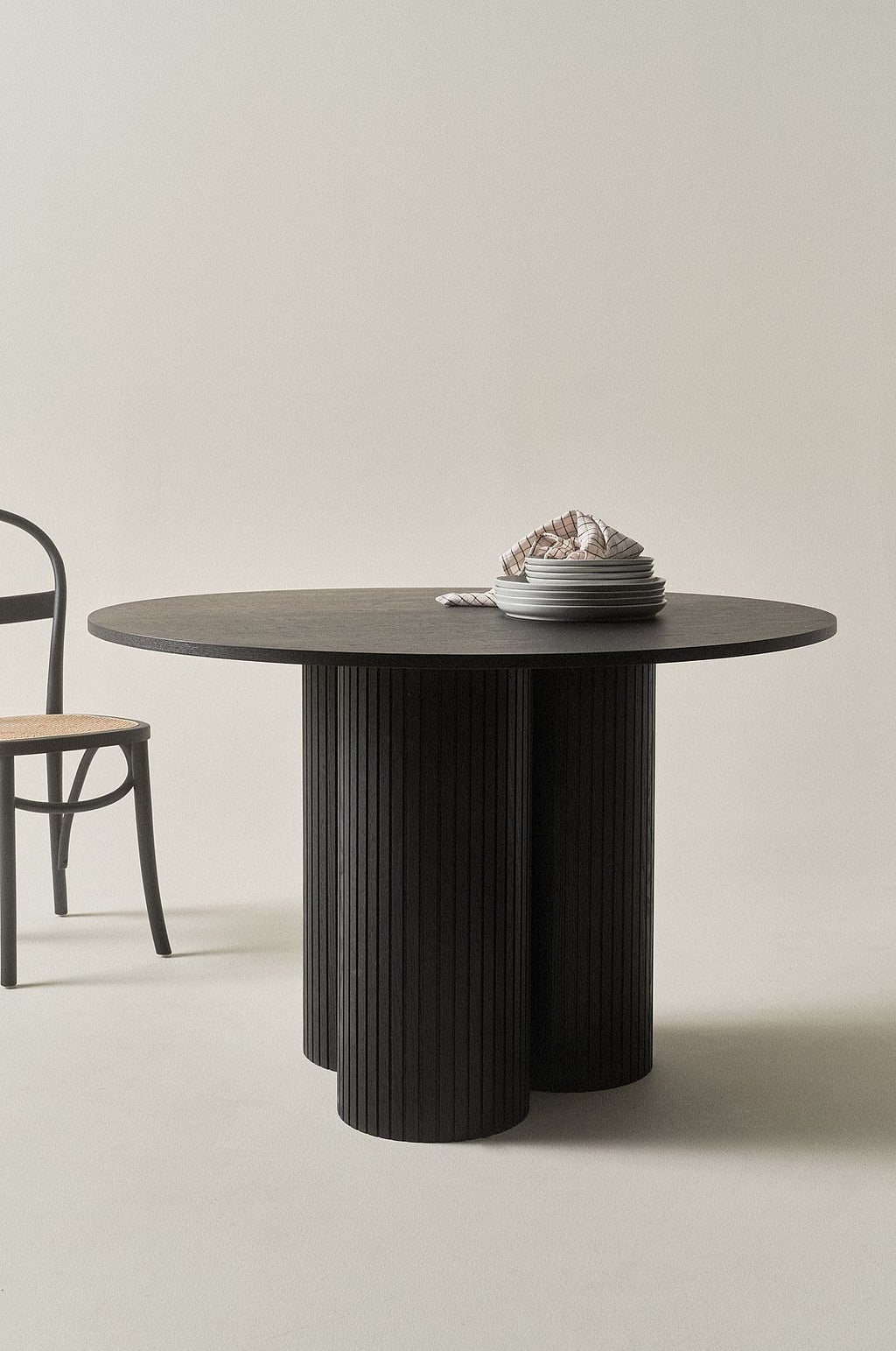 Ashanty Dinning Table